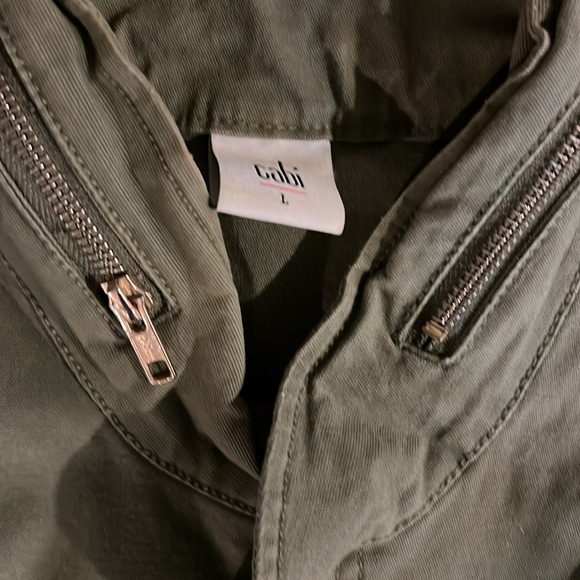 CAbi Explorer Vest (F1111) - Picture 2 of 3